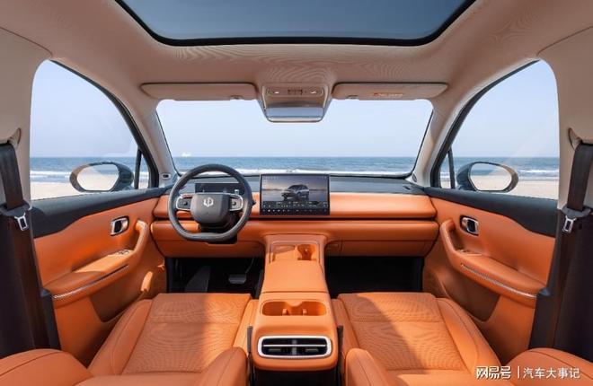 13万享8295芯片+激光雷达辅助驾驶！2026款零跑C10上市(图7)