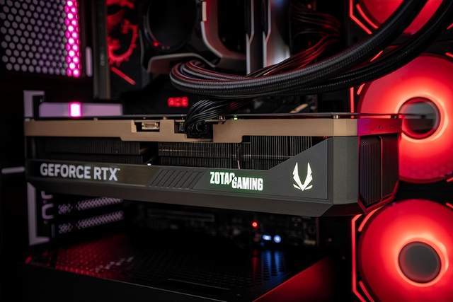 当下旗舰的最优选：索泰 RTX 5090 D  SOLID评测(图6)